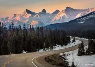 goldenhour sunrise on the icefields parkway in Jasper national park canadian rocky mountains