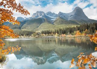 quarry lake in canmore during fall 